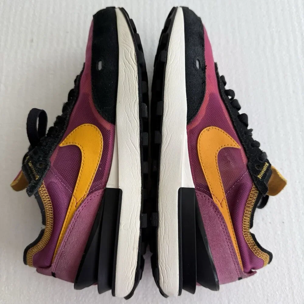Size 8.5 - Nike Waffle One Active Fuchsia University Gold Black DC2533-600 - Picture 4 of 9